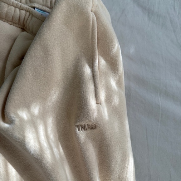 Aritzia TNA Sweatfleece Light Butter Yellow Sweat Set - Picture 11 of 12